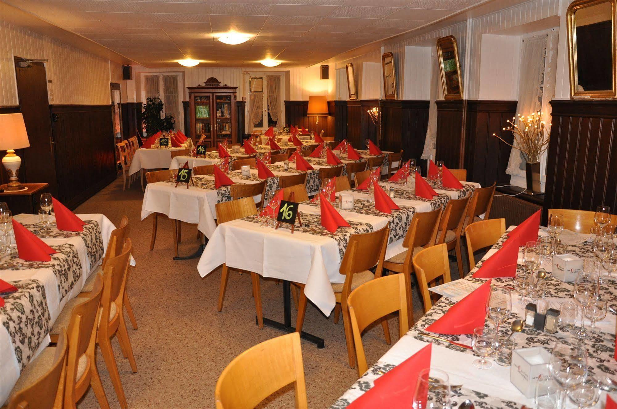 Hotel Garni Rösslipost Unteriberg Kültér fotó